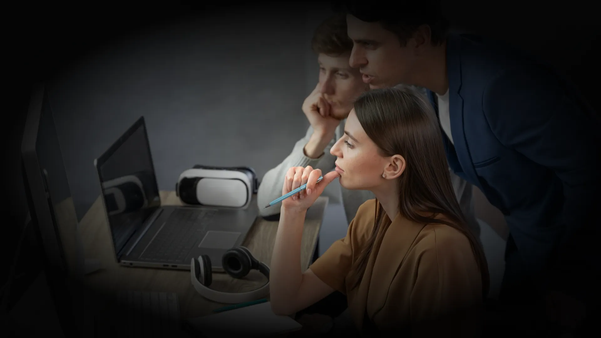 Real-time discount validation interface showing success and error message examples